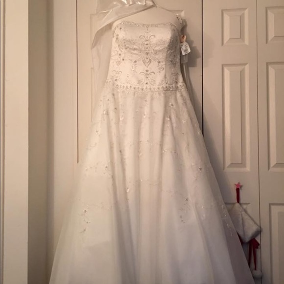 Wedding Cancelled - Picture 3 of 6